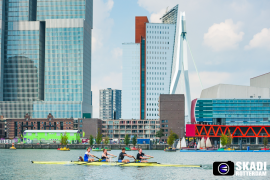 Zondag Harbour Sprints en Coastal Roeien in Rotterdam