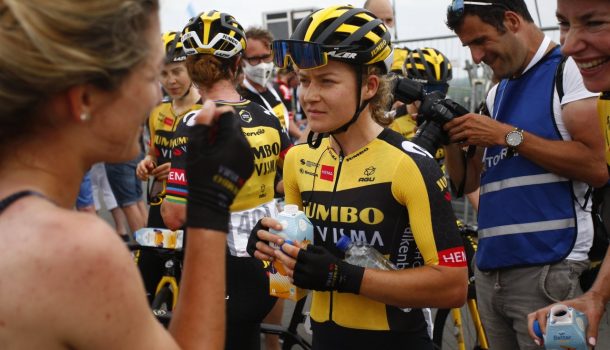 Amber Kraak prof bij wielerploeg Jumbo-Visma: ‘klimmen viel op’