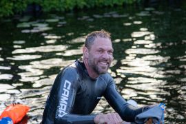 Oceaanroeier Mark Slats geblesseerd bij ’10 Iron Mans in 10 dagen’-uitdaging